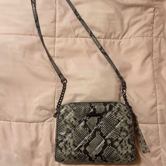 Aldo Crossbody Purse 🖤 - Picture 5 of 6